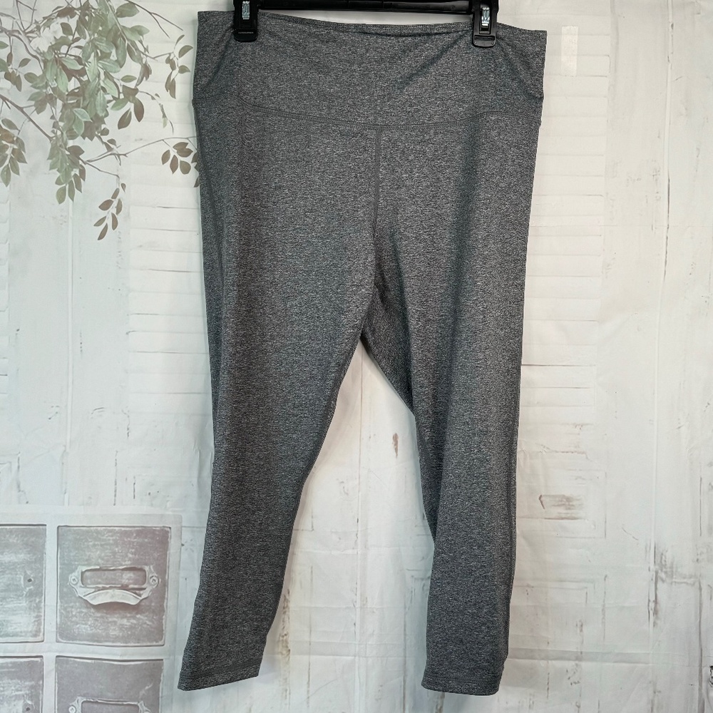 Z By Zella Womens Heather Gray Twist Cutout Crop Leggings Capri Sz XL X Large 16